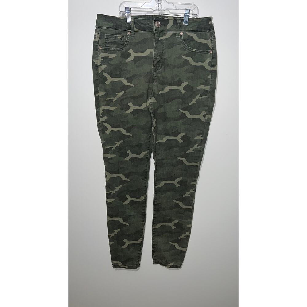 Maurice’s women’s camouflage pants - Picture 9 of 10